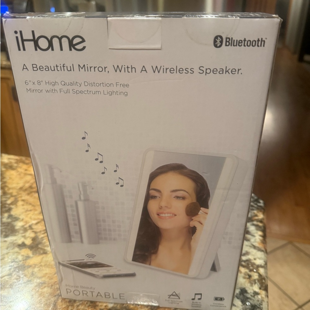 iHome Bluetooth Mirror with Speaker